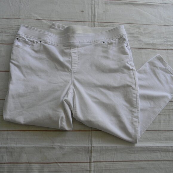 KIM ROGERS WHITE PULL-ON STRAIGHT LEG JEANS SZ 18W - Picture 1 of 4
